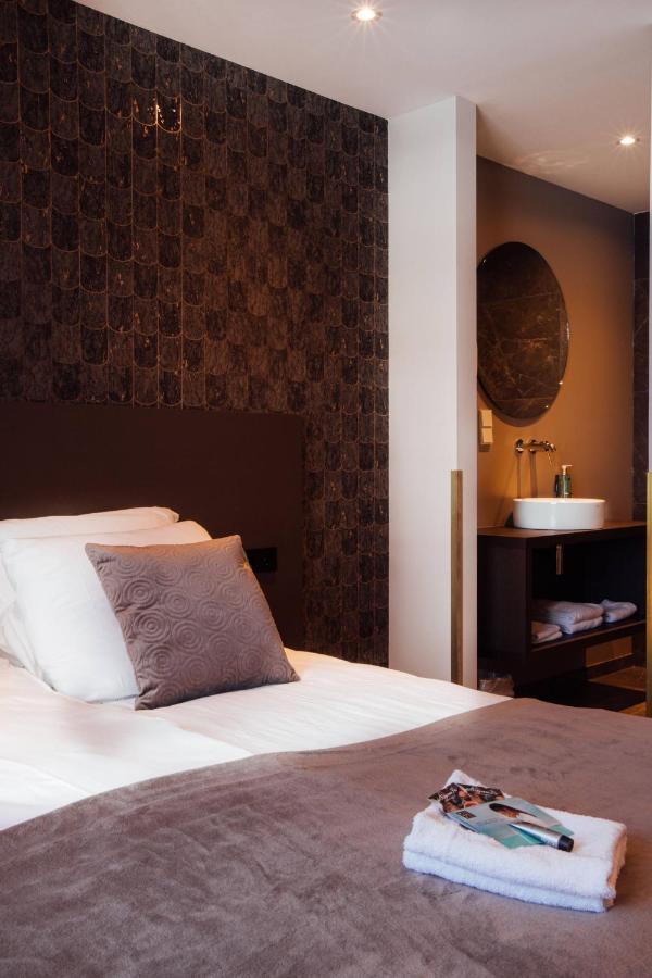 Harbour Suites Boutique Hotel โมนนิคเคินดาม ภายนอก รูปภาพ