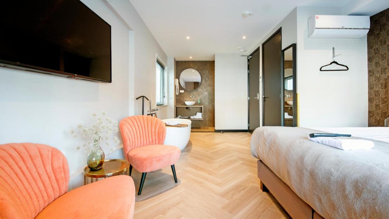 Harbour Suites Boutique Hotel โมนนิคเคินดาม ภายนอก รูปภาพ